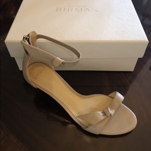 Alexandre Birman Clarita 50 size 40.5 color Sand. NEVER WORN/NEW IN BOX.